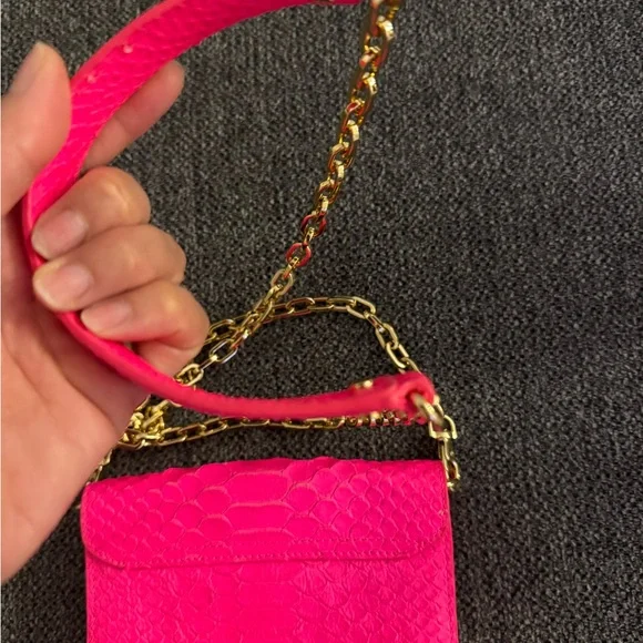 Tory Burch Hot Pink Crossbody Reptile Bag with Gold Chain - Picture 8 of 13